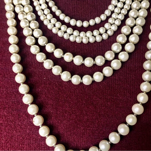 7 Strand Faux Pearl Necklace Maximalist - Picture 3 of 10
